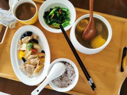 -臻康乃馨月子中心(集美店)