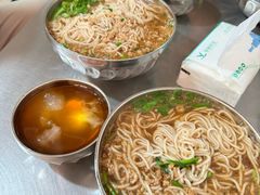 -正宗杨记普洱酸醋米线(总店)