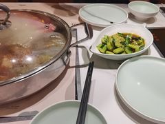 -黄记煌三汁焖锅(新佳丽江汉路店)