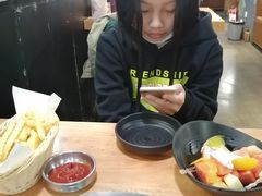 -肥肥虾庄·金牌油焖大虾(杨园滨江时代walk店)