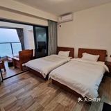 假期过去爽爽的，特别喜欢这海景，面朝大海，可以发呆