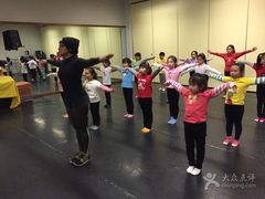 -小荧星艺校(大宁分校)