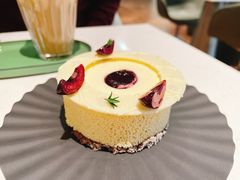 -潮一不贰·法式甜品·生日蛋糕·西式简餐(外滩店)