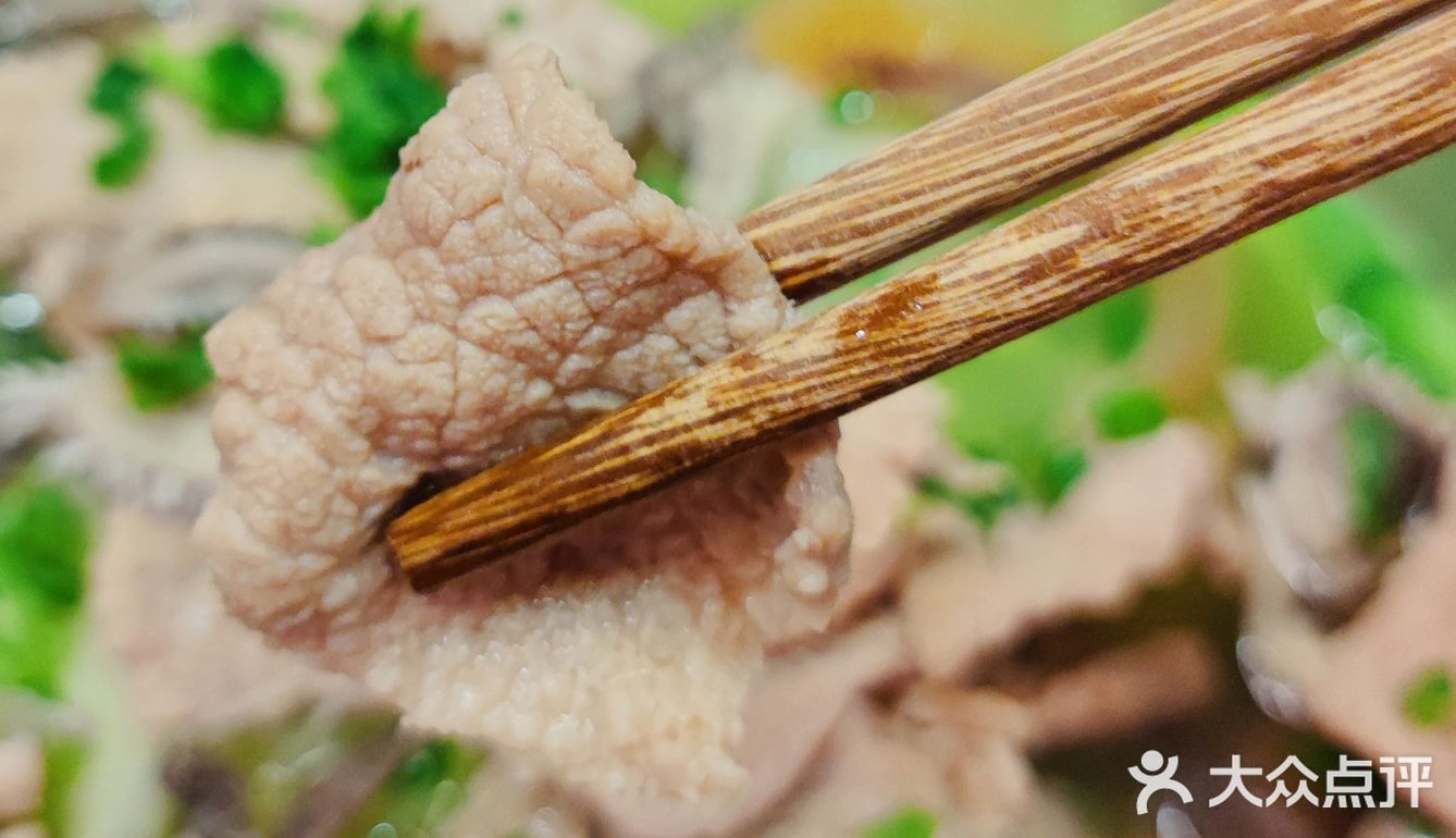 排队2小时也要吃的跷脚牛肉！值得N刷！