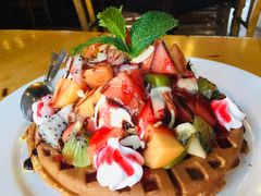 热华夫饼配水果香草冰淇淋-巴伐利亚啤酒坊(意式风情街店)