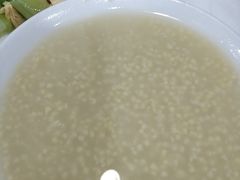 小米粥-宝瑞门钉肉饼店