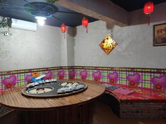包厢-人民公社铁锅炖·东北菜(卫国道店)