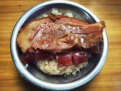 -梁阿婆廿年老牌扣肉糯米饭