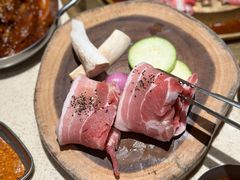 -蚂蚁洞·烤肉大营地(上海静安大悦城店)