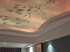 -皇马海口湾海景酒店(万绿园秀英港店)