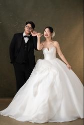 -雪中彩影婚纱摄影·微光艺术中心