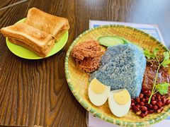 -BOIBOI马来茶餐室(江宁路店)