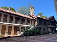 -香港大学