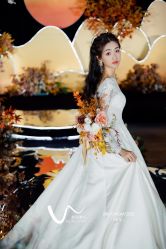 -莫小姐婚纱