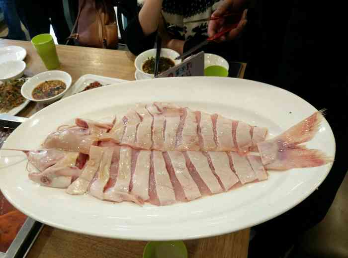 岩团鱼泡大失所望,味道一般,服务一般!