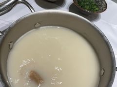 -红鼎豆捞·非遗鲍皇汤火锅(宝丰路店)