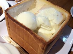 珍宝蜂蜜厚多士-去茶去餐厅(中央大街店)