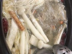 -濠轩阁特色生蚝火锅(水湾路店)