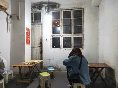 大堂-胡仁根胡记炸炸炸
