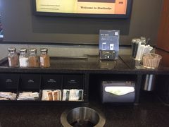 -星巴克(杭州西湖银泰1F店)