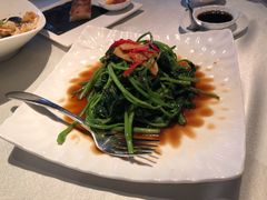 葱油番薯苗-皇朝会.经典传统粤菜(外滩店)