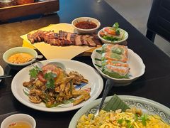 -大头虾越式风味餐厅(光明广场店)