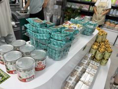 -正飞鲜奶(吐鲁番路店)