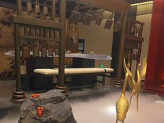 -肥肥虾庄·金牌油焖大虾(沙湖店)