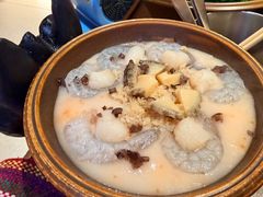 -老牌坊云南鱼豆花火锅(哈西万达店)