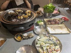 -围炉肉舍•炭烤活鳗•丹东海鲜烤肉(步行街店)