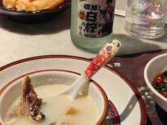 -尚尚仙·酸汤猪手·猪肚鸡火锅(华联万柳购物中心店)