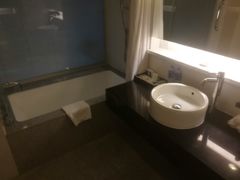-上海虹桥西郊假日酒店