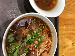 招牌牛肉面-车沾巷·重庆老味豌杂面