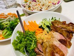 越南凉拌檬粉配烧香茅鸡扒-Pho Asia 亚阁越南料理(上海来福士广场店)