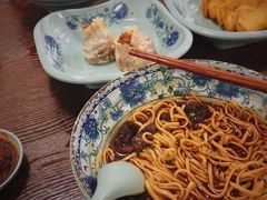 -老新隆牛肉锅贴(新街口店)