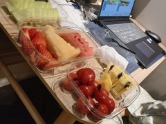 -汉庭优佳(上海娄山关路地铁站店)