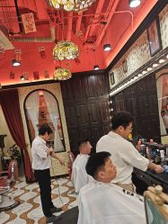 -东方先生国潮男士理发馆