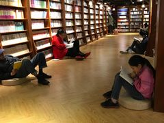 -新华书店(印象城店)