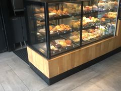 面包甜点陈列柜-星巴克臻选(莘庄仲盛店)