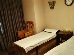 -东方亮足道(中国红街店)