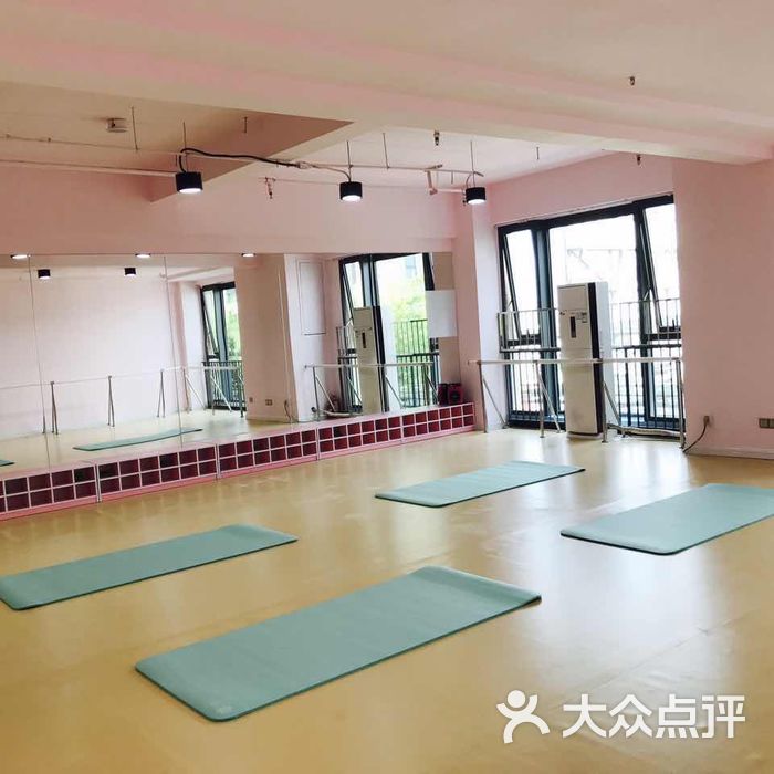包含丹诗舞蹈艺术中心舞蹈视频的词条 包罗
丹诗舞蹈艺术中心

舞蹈视频的词条《包罗的意思是什么意思》 舞蹈科普