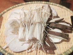 菌菇拼盘-赵胖炙子烤肉&深夜酒馆(簋街店)