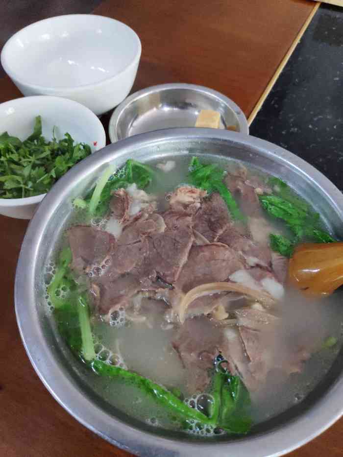丹棱碗碗羊肉火锅(眉山店)-"羊肉不错[强]分量相对其他有几家羊肉店稍