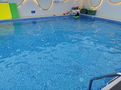 -嘻游纪儿童游泳课程中心(红博中央公园店)