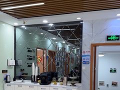 -茂菊口腔连锁(浦东南路店)