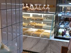 面包甜点陈列柜-老大昌(淮海中路店)