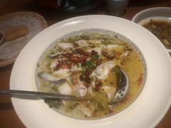 -鱼亨小鲜酸菜鱼(大信店)