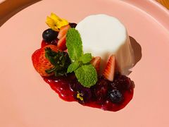 意大利香草奶冻配混合莓果酱-TIAGO HOME KITCHEN(王府中环店)