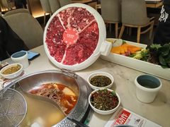 -左庭右院鲜牛肉火锅(浦江欢乐颂店)