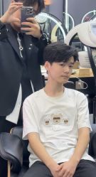 -藤野造型烫染·漂发